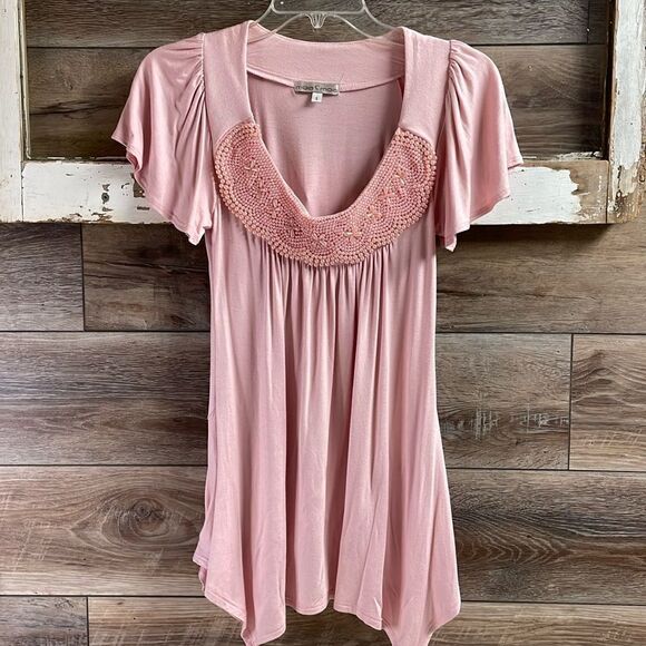 Moa Moa Ladies Pearl Neckline Top, Size Small, Pink with Faux Pink Pearl - Picture 1 of 6